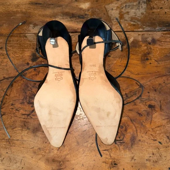 Manolo Blahnik Heels size 38 1/2 - Picture 3 of 3